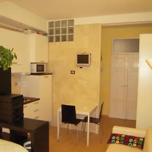 https://appartamenti-palestro.emilia-romagnahotels.net